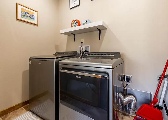 Сasa de vacaciones The Yellowstone- Soak In Panoramic Views, Wapiti Cabin, Dogs Ok
