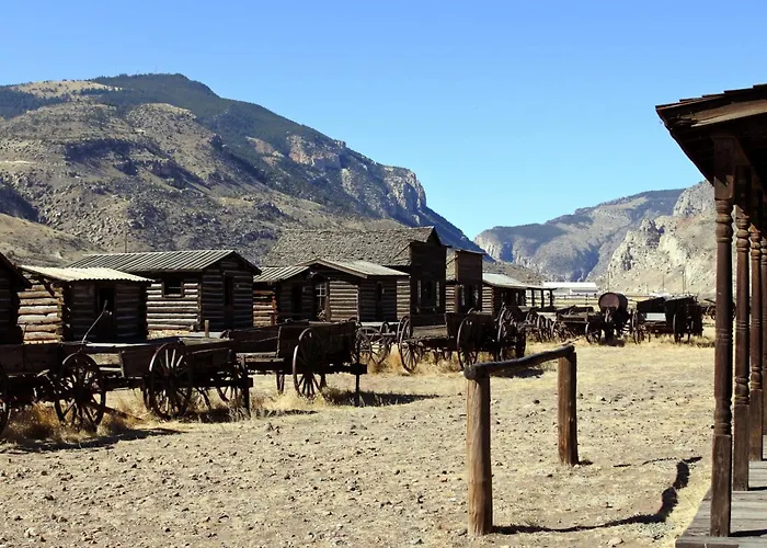 Сasa de vacaciones The Yellowstone- Soak In Panoramic Views, Wapiti Cabin, Dogs Ok